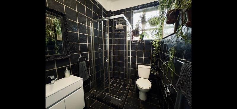 1 Bedroom Property for Sale in Sea Point Western Cape